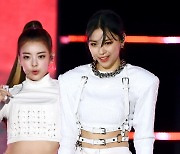 [포토] ITZY 류진, '시크함 물씬~'