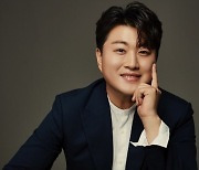 김호중, 대체 복무 중 깜짝 근황 "열심히 살자"