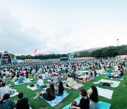 떼창 못해도 박수로 '환호'..20개월 만의 페스티벌 즐긴 관객들