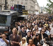 Virus Outbreak Britain Live Music Protest