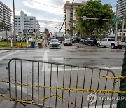 USA FLORIDA BUILDING COLLAPSED AFTERMATH