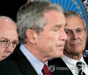 (FILE) USA RUMSFELD OBIT