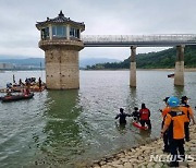 경주 보문호 취수구에 빨려 들어간 잠수사 숨져