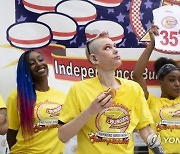 USA INDEPENDENCE DAY EATING CONTEST