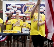 USA INDEPENDENCE DAY EATING CONTEST