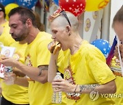 USA INDEPENDENCE DAY EATING CONTEST