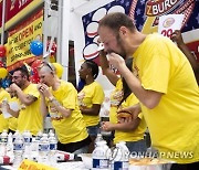 USA INDEPENDENCE DAY EATING CONTEST