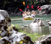 BOSNIA TOURISM RAFTING