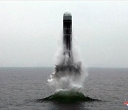 '국산 SLBM' 잠수함 시험발사 임박.. 바지선 발사는 성공한 듯