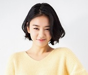 "송혜교·유아인과 한 식구 될까"..안은진, UAA와 긍정적 만남