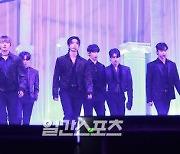 [포토] SF9 카리스마 가득한 무대