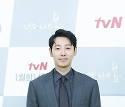 tvN 월화드라마 '너는 나의 봄'의 배우 김동욱