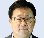 [동상이목(同想異目)] '영원한' 금융 홍보맨의 안식을 빌며