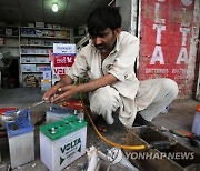 PAKISTAN POWER CUT ECONOMY