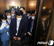 최저임금위원회 사용자위원 전원 퇴장 '최저임금 9160원 의결'