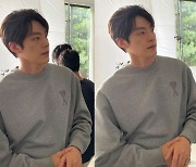 김우빈, 사랑 받아 더 빛나는 비주얼 [스타IN★]