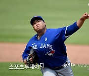 '류현진 못 믿나' MLB닷컴 "토론토, PS 원한다면 뛰어난 선발 더 영입해"