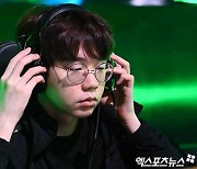 '돌아온 총사령관' 프레딧, 다이애나 캐리로 '1세트 완승' [LCK]