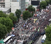 [속보] 질병청 "민주노총 집회 참석자 3명 확진..진단검사 행정명령"