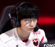 [LCK] 상대 노림수 화력으로 누른 농심 레드포스 1세트 승리