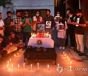 INDIA KASHMIR CANDLE VIGIL