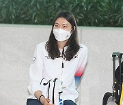 양효진,'편안한 자세로 출국 시간 기다리며' [사진]