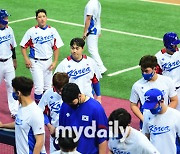 [MD포토] 야구대표팀 'LG와 평가전에서 2-2 무승부'