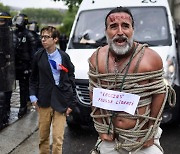[이 시각] "백신독재, 마크롱 사퇴" 프랑스 백신여권 반대 시위