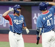 '강백호 결승포' 대표팀, 키움에 2-1 신승..득점력 고민은 진행형