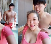 '윤승열♥' 김영희, 10살 연하 남편과 꽁냥꽁냥..반전 몸매 눈길