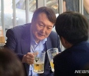 윤석열 전 총장, 이준석 대표와 '치맥회동'