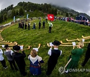 epaselect SWITZERLAND NENDAZ ALPHORN FESTIVAL