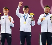 양궁 남자단체도 금..유도 안창림 동메달