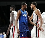 '별들' 빠진 미국 男농구 드림팀, 프랑스에 져 17년만에 올림픽 패배