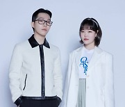 '컴백' AKMU "컬래버레이션 앨범, 레트로 감성 녹였다"