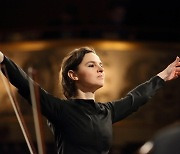 유럽 3대 음악제 '바이로이트축제' 145년만에 첫 여성 지휘자