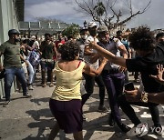 美·韓 등 21개국, 쿠바 정부 시위자 대거 체포 규탄 성명