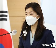 통일부, 13개월 만에 남북간 연락채널 복원 관련 브리핑