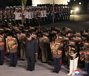 NK's Kim pays tribute to Pyongyang's fallen soldiers in Korean War