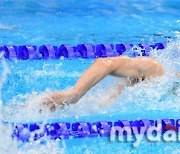 [MD포토] 황선우 '거침없이 가르는 물살'