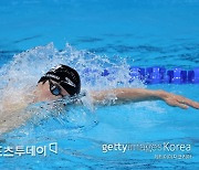 황선우, 자유형 100m서 47초97 한국신기록..전체 6위 준결승 진출