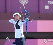 -올림픽- '고교궁사' 김제덕 양궁 3관왕 시동..개인전 첫판 가뿐한 승리