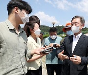 '공개회동' 제안에 답없는 윤석열..최재형 "계파 우려 불식시켜야"