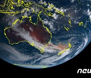 남한면적 불태운 호주 산불..작년 지구온도 0.05도 낮췄다