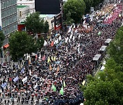 8000명 집회 참여, 금속노조 위원장 "코로나 실내발생, 장외집회는 아냐"