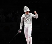 '우리가 세계 최강'..도쿄올림픽 펜싱 남자 사브르 단체 금메달 따내며 올림픽 2연패 쾌거