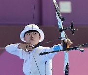 [올림픽] 안산, 사상 첫 양궁 3관왕 향해 순항.. 개인전 16강 진출