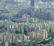 거듭된 '고점 경고' 무색..수도권 아파트 역대 최대 폭 상승 지속