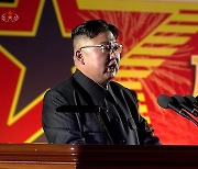 김정은 "지금 전쟁 못지않은 시련"