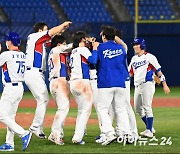 [올림픽포토]야구대표팀, '짜릿한 역전승'